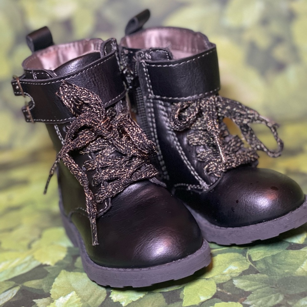 Toddlers Combat Boots with Glitter Laces